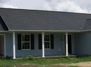 1113 Evergreen Ave, Douglas, GA 31533