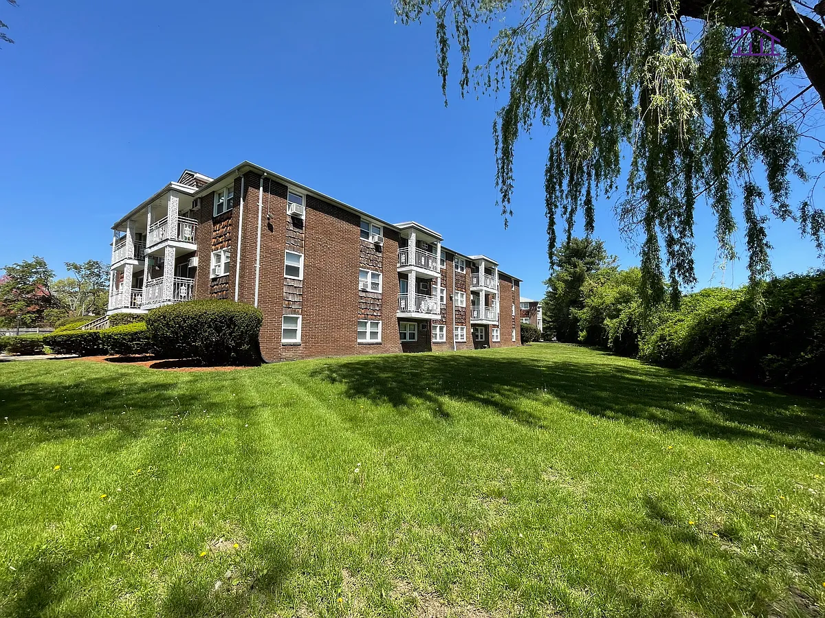 Building Photo - Delmont Estates