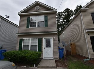 2212 Sparrow Rd, Chesapeake, VA 23320