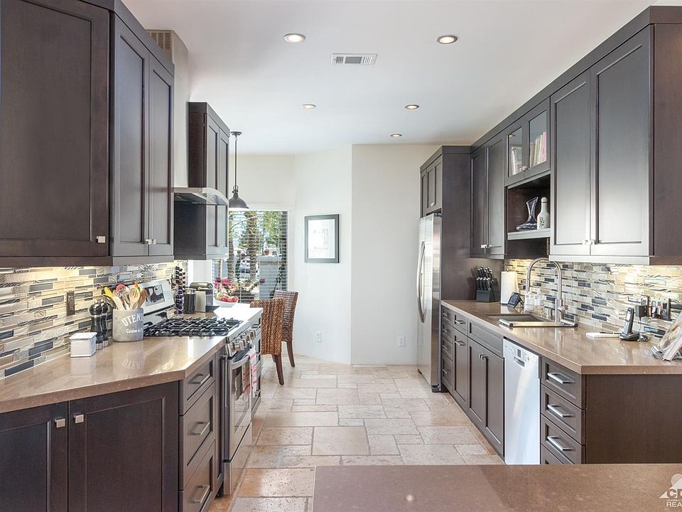 2nd image of 297 W Vista Royale Cir