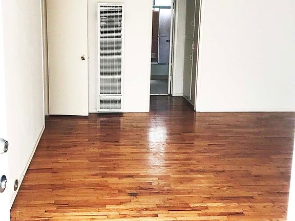 4th image of 11844 Mayfield Ave APT 5