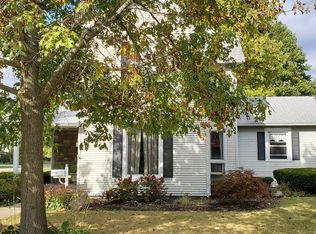 304 N Walnut St, Arcola, IL 61910
