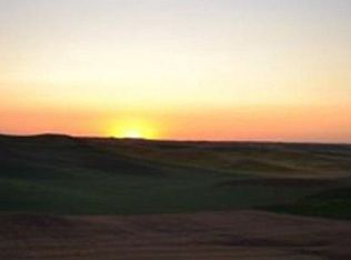 883 Country Club Rd, Pullman, WA 99163