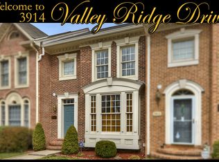 3914 Valley Ridge Dr, Fairfax, VA 22033