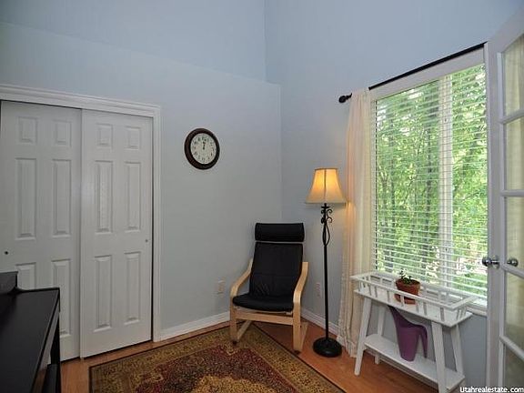 4th image of 434 E Mitchell Cv APT 203