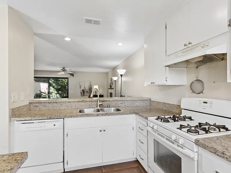 2128 Bueno Dr #30 — Photo 6