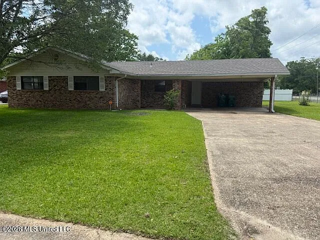 125 Clarence Dr