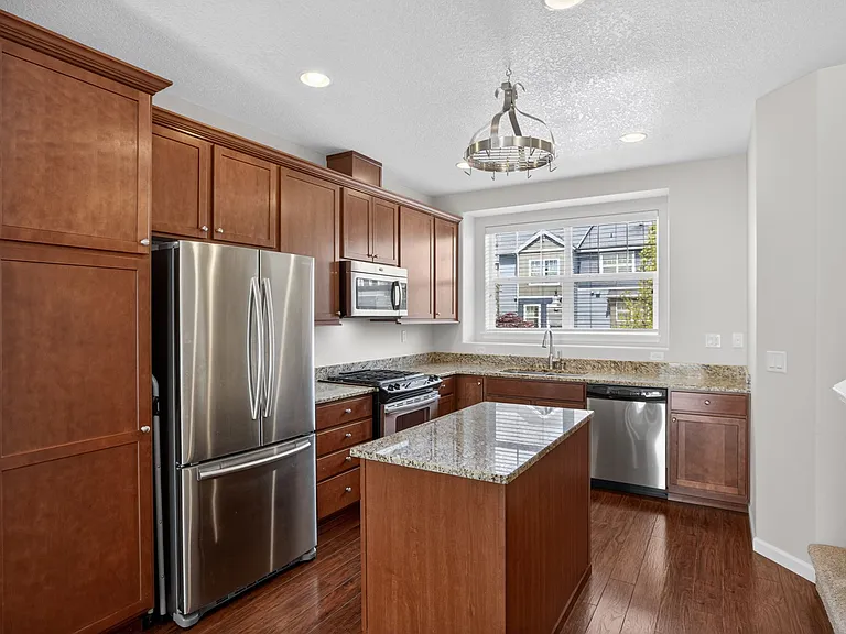 10988 SW Sage Ter — Photo 6