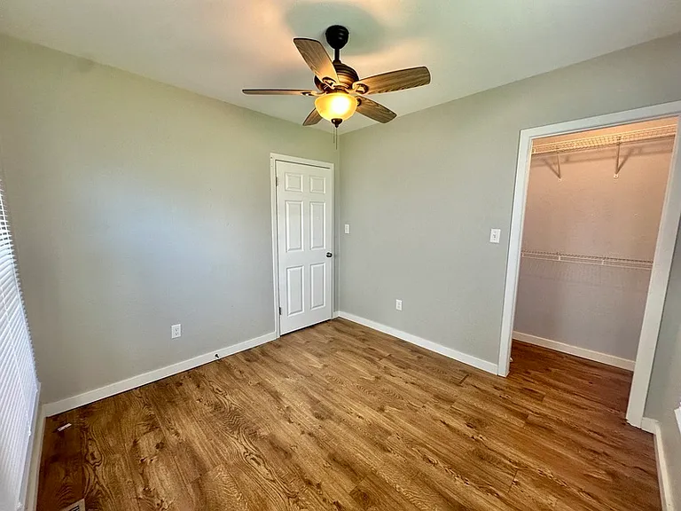1332 C St SW — Photo 13