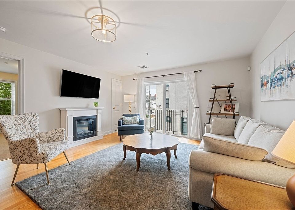 1st image of 179 Park St Unit 201