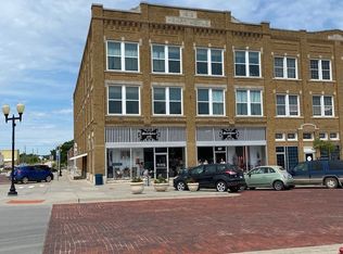 106 W 6th Ave #305, Augusta, KS 67010