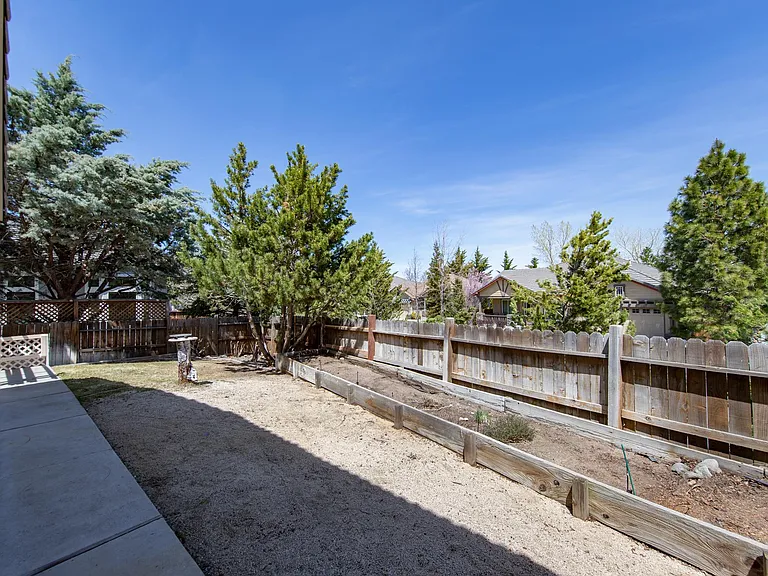 4798 Village Green Pkwy — Photo 36