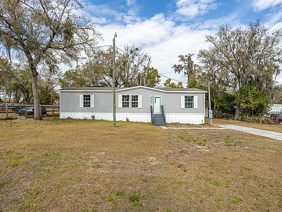 3rd image of 40545 Stewart Rd