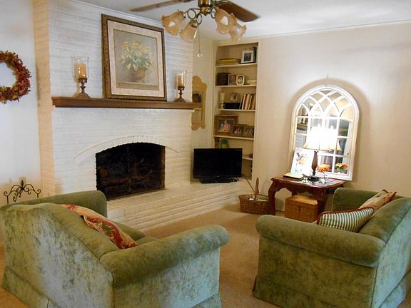 5th image of 1822 Dove Creek Dr