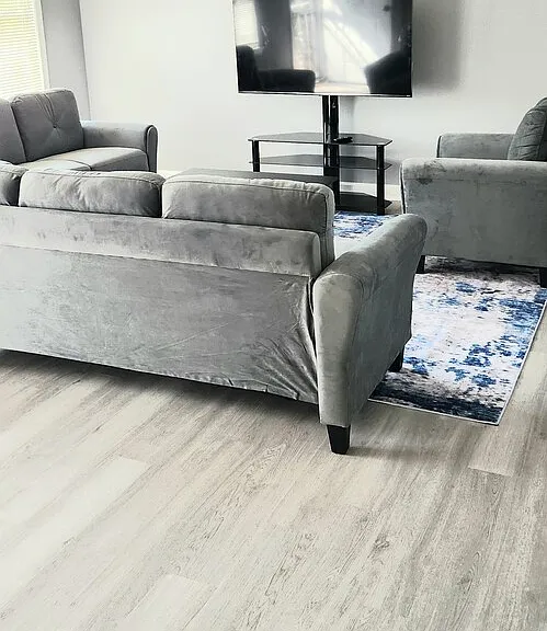 White Oak Dr — Photo 1