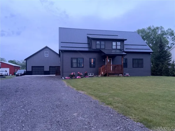 6455 Salt Rd, Clarence, NY 14031