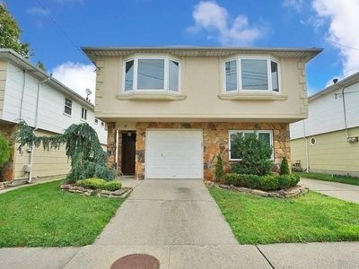9 Grissom Ave, Staten Island, NY, 10314