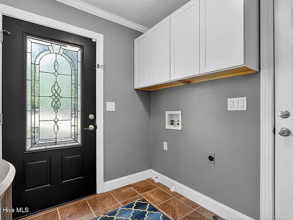 5th image of 4509 Riverbirch Road N