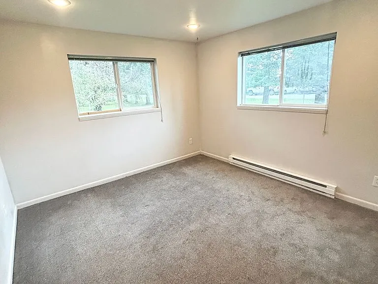 640 W Valley Dr — Photo 22