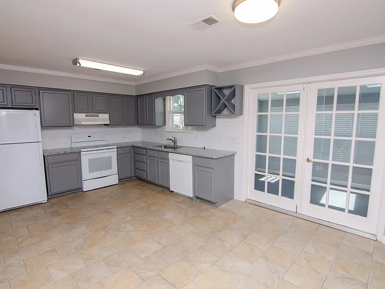 3105B Wellington Ave #B — Photo 7