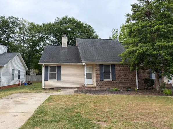 8 Retriever Ln #A, Greenville, SC 29607