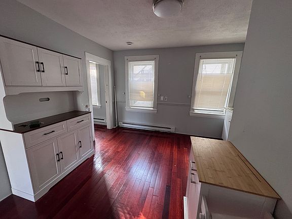 3rd image of 265 Bolton St #2