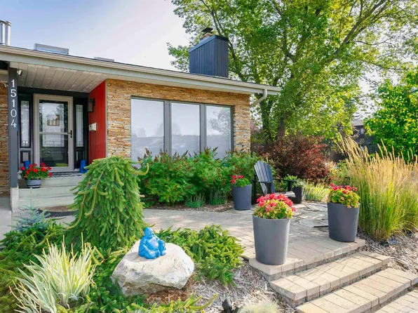 15104 42nd Ave NW, Edmonton, AB T6H 5L6