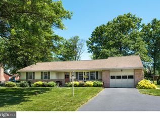 1597 Moore Dr, Gilbertsville, PA 19525