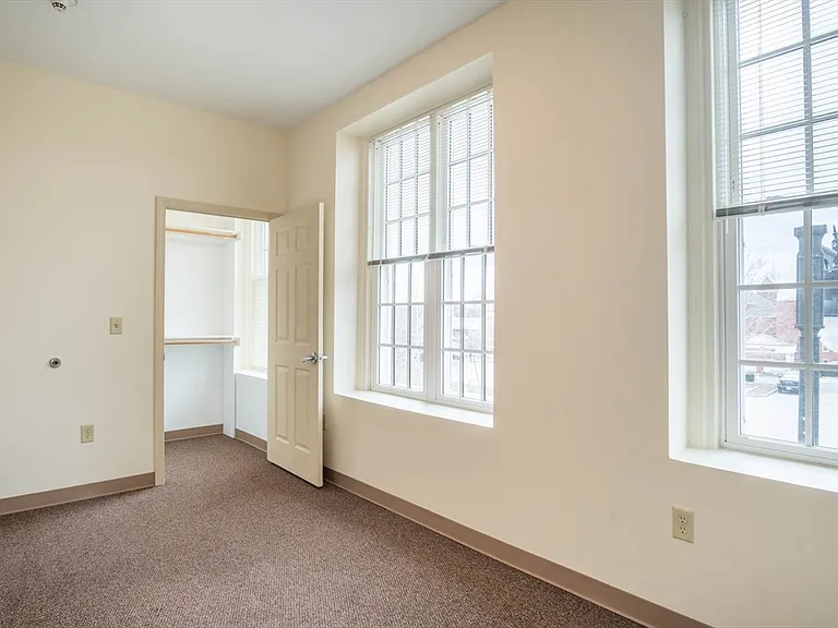 24 Main St #201 — Photo 12