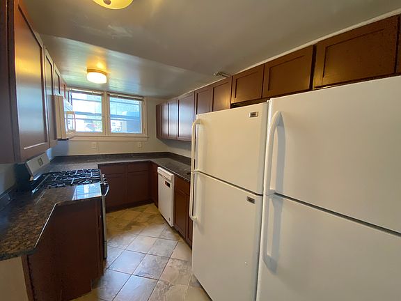 2nd image of 1021 E University Ave APT 7