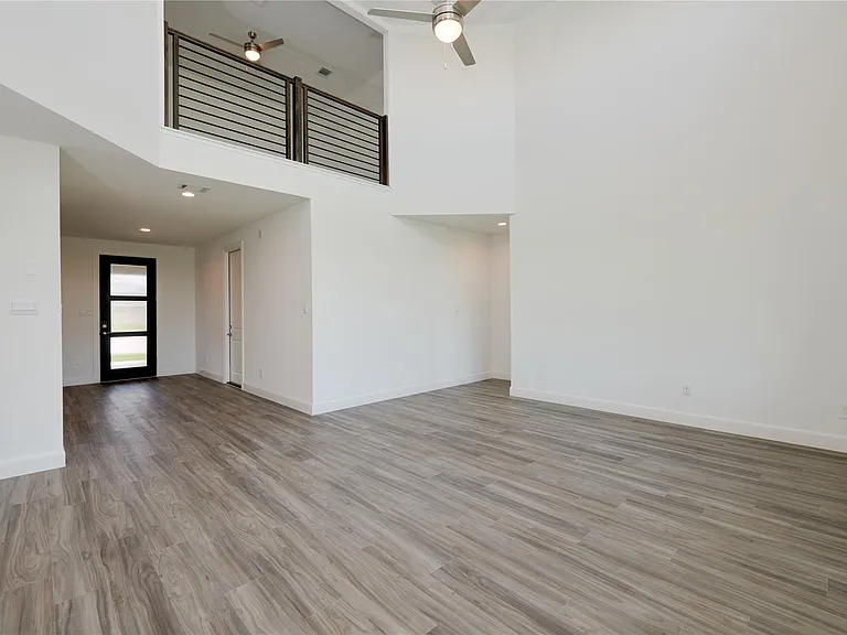 8402 Yellow Fin Ct — Photo 21