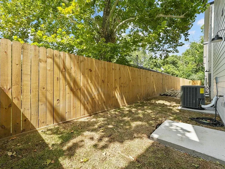1448 Dewalt St — Photo 21