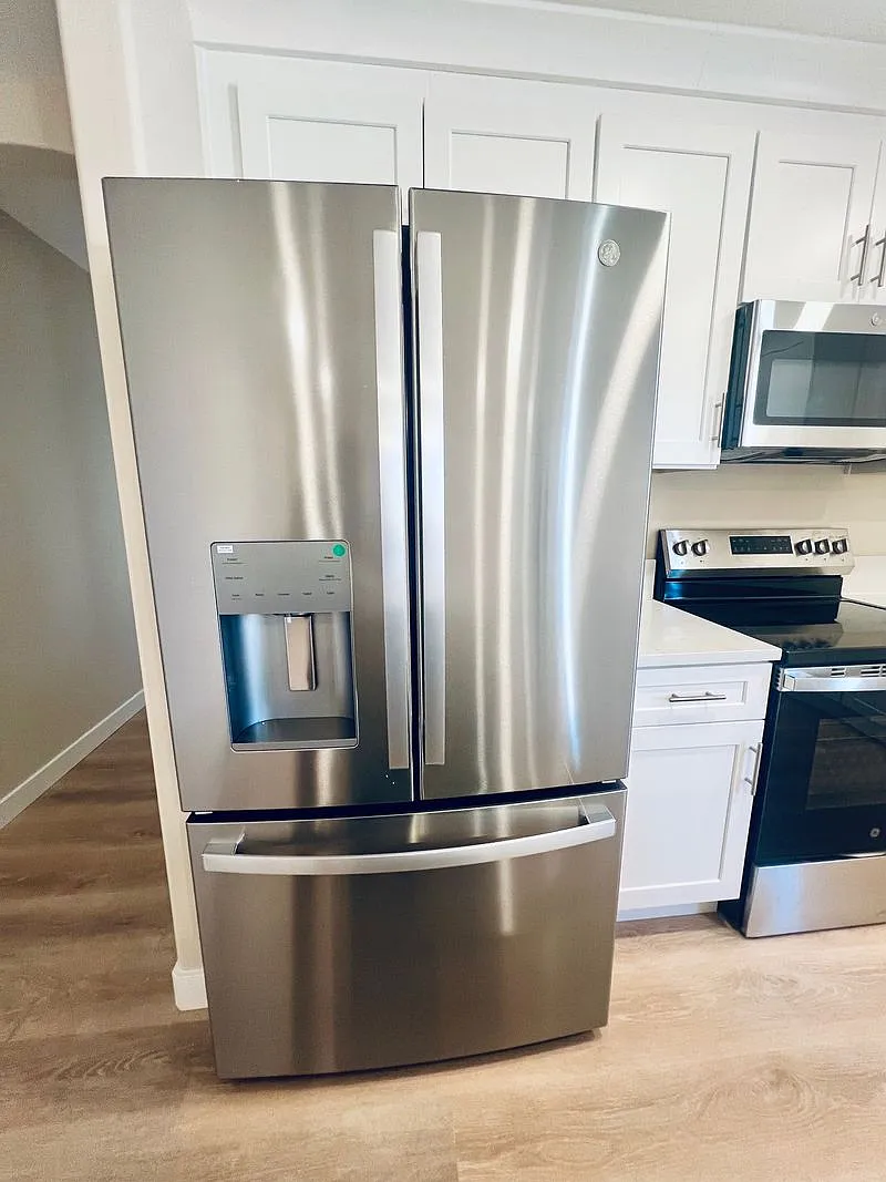 2 bed, 770 sqft, $1,225 — Photo 4