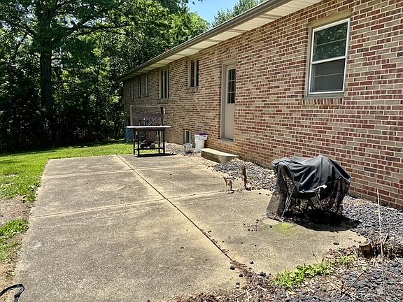 4th image of 1534 Jones Ave