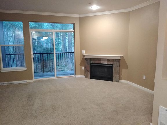 4th image of 25025 SE Klahanie Blvd #202