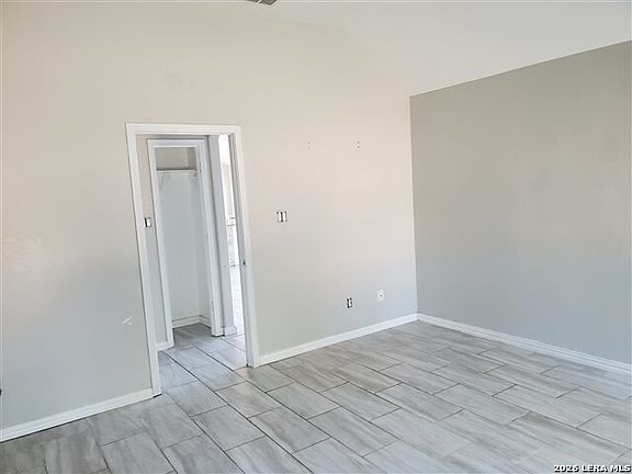 5th image of 15143 Gelding Heights