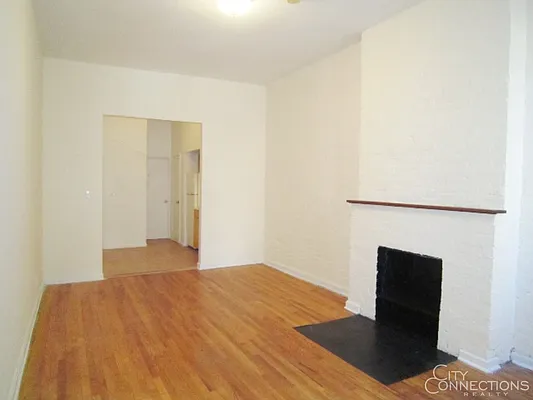 Rented by City Connections Realty | media 15