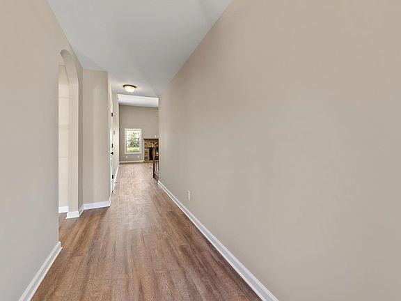 3rd image of 1133 Gentry Dr