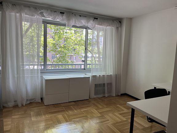 3rd image of 100 York St APT 3M