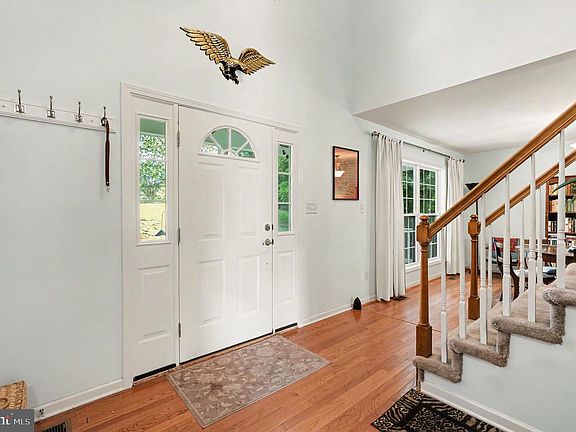 3rd image of 7459 Dogwood Ln