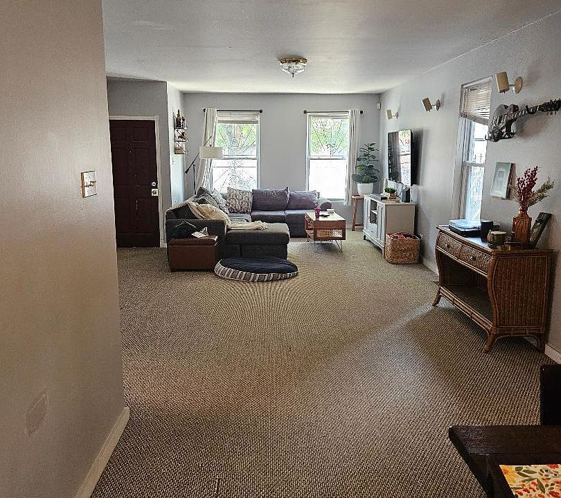 1st image of 1404 N Greenview Ave APT 1