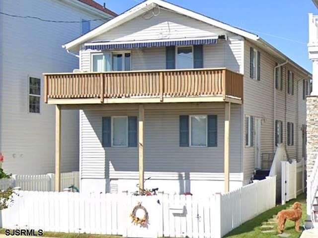 1st image of 148 W Avenue Front Unit Front