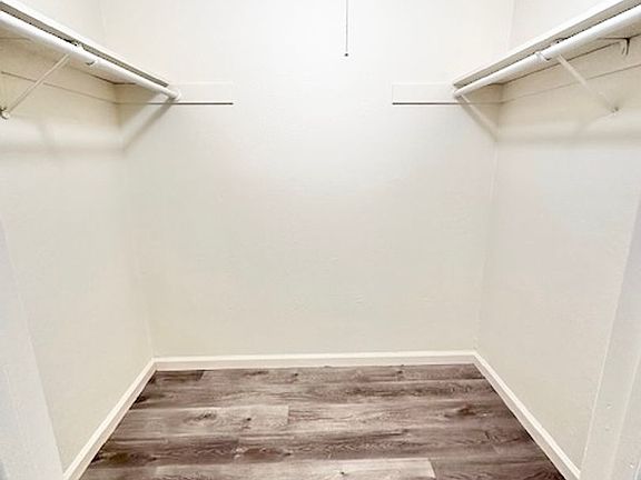 3rd image of 510 E L St APT 7