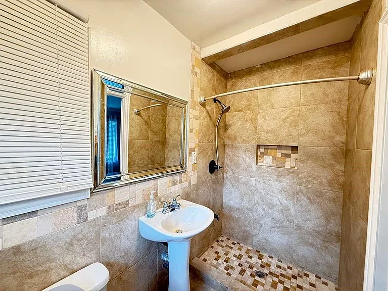6833 Bellaire Blvd — Photo 7