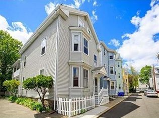 53 Prince St #2F, Brookline, MA 02445