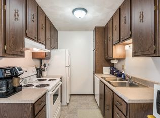 Contree Manoir, Muscatine, IA 52761