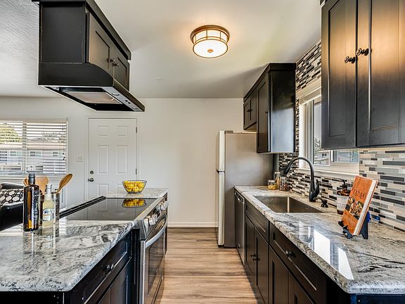 3rd image of 1326 Joplin Dr Unit 4