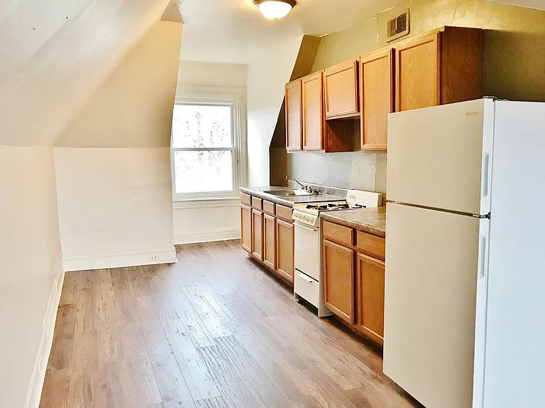East Liberty - Apartments For Rent In Pittsburgh — Photo 5