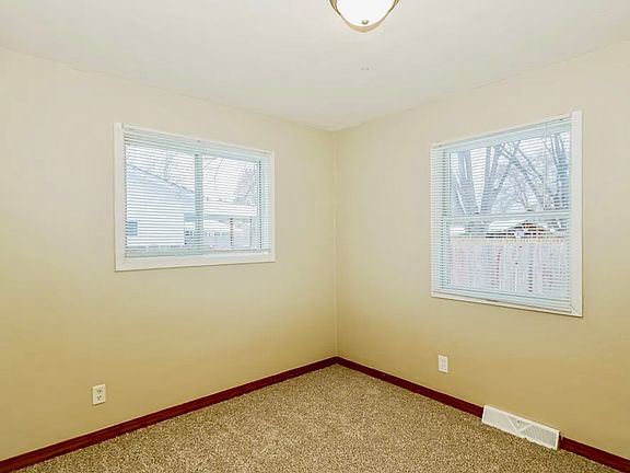 5th image of 2272 Sierra Dr