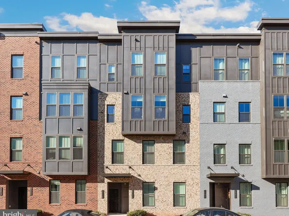 44670 Provincetown Dr, Ashburn, VA 20147